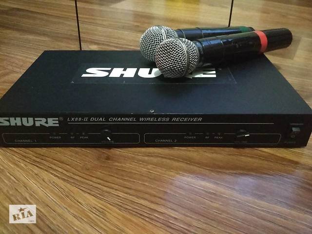 Радіосистема Shure LX 88 II + 2 Радиомикрофона.