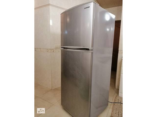 Продам холодильник Samsung RT30MB (No Frost). Цвет-металлик.