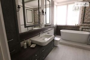 Здається в оренду 3-кімнатна квартира 125 кв. м у Львові