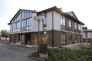 Продається будинок 2 поверховий 188 кв. м з меблями