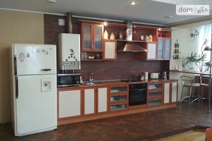 Сдается в аренду 4-комнатная квартира 210 кв. м в Николаеве