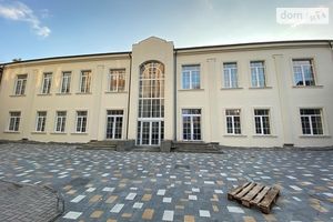 Продається офіс 400 кв. м в бізнес-центрі