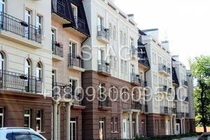 Продается 5-комнатная квартира 202 кв. м в Одессе