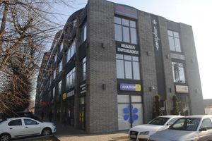 Продається приміщення вільного призначення 30 кв. м в 7-поверховій будівлі
