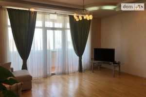 Продается 3-комнатная квартира 145 кв. м в Одессе