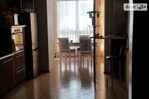 Продается 3-комнатная квартира 115 кв. м в Одессе
