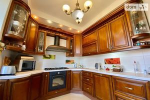 Продается 3-комнатная квартира 108 кв. м в Николаеве