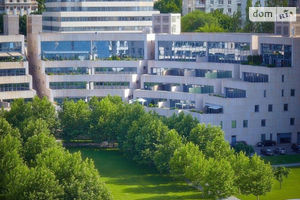 Продается 5-комнатная квартира 423 кв. м в Днепре