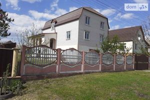 Продается дом на 2 этажа 180 кв. м с бассейном