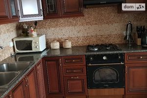 Продается 2-комнатная квартира 63 кв. м в Черткове