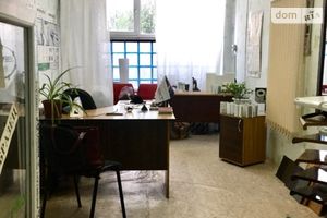 Продається приміщення вільного призначення 18 кв. м в 7-поверховій будівлі