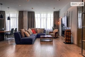 Продается 3-комнатная квартира 120 кв. м в Киеве