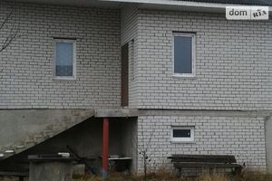 Продается дом на 2 этажа 200 кв. м с мансардой
