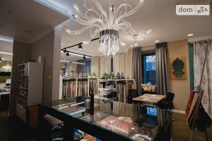 Продается помещения свободного назначения 131 кв. м в 4-этажном здании