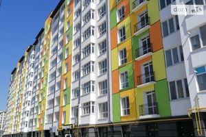 Продается 3-комнатная квартира 83 кв. м в Ивано-Франковске