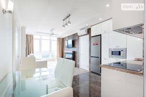 Продается 3-комнатная квартира 75 кв. м в Киеве