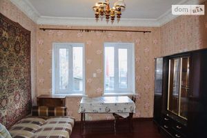 Продається 2-кімнатна квартира 32 кв. м у Одесі