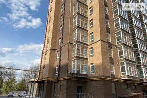 Продается 3-комнатная квартира 100 кв. м в Житомире
