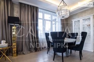Продается 4-комнатная квартира 160 кв. м в Киеве