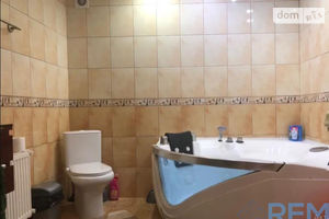 Продається 2-кімнатна квартира 52 кв. м у Одесі