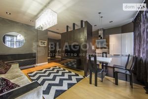 Продается 3-комнатная квартира 108 кв. м в Киеве