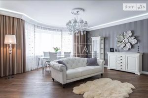 Продается 3-комнатная квартира 140 кв. м в Киеве