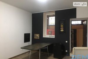 Продається офіс 60 кв. м в нежитловому приміщені в житловому будинку
