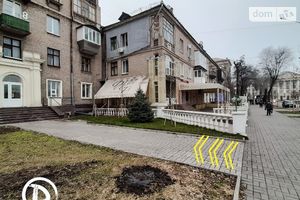 Продається приміщення вільного призначення 156.4 кв. м в 5-поверховій будівлі