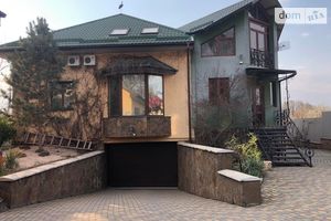 Сдается в аренду дом на 2 этажа 400 кв. м с садом