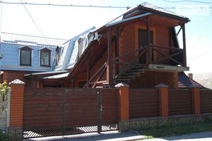 Продается дом на 2 этажа 228 кв. м с мансардой