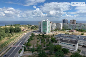 Продається 3-кімнатна квартира 192 кв. м у Черкасах