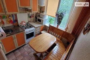 Продается 2-комнатная квартира 50 кв. м в Херсоне