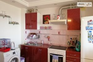 Продается 3-комнатная квартира 70 кв. м в Ровно