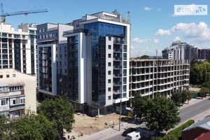 Продается 2-комнатная квартира 59.8 кв. м в Ивано-Франковске