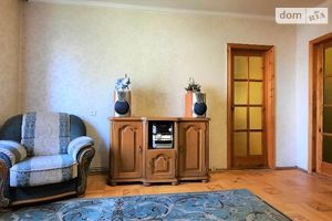 Продається 4-кімнатна квартира 71.6 кв. м у Вінниці