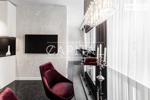 Продается 3-комнатная квартира 108 кв. м в Киеве
