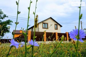 Продается дом на 2 этажа 140 кв. м с садом