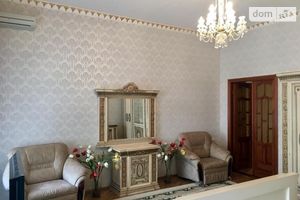 Сдается в аренду 4-комнатная квартира 120 кв. м в Киеве