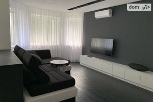 Сдается в аренду 1-комнатная квартира 50 кв. м в Днепре