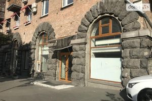 Здається в оренду нежитлове приміщення в житловому будинку 150 кв. м в 4-поверховій будівлі