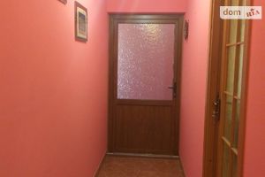 Здається в оренду офіс 10 кв. м в нежитловому приміщені в житловому будинку