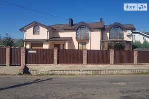 Продается дом на 2 этажа 230 кв. м с садом