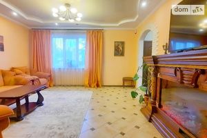 Продается дом на 2 этажа 190 кв. м с камином
