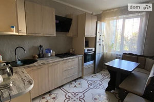 Продается 3-комнатная квартира 70 кв. м в Черкассах