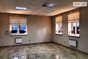 Продається офіс 45 кв. м в нежитловому приміщені в житловому будинку