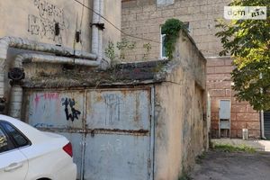 Продається окремий гараж під легкове авто на 19.4 кв. м