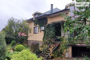 Продается дом на 2 этажа 400 кв. м с участком