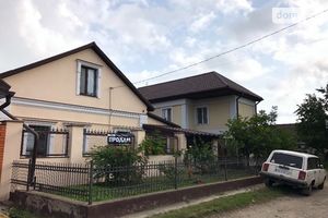 Продается дом на 2 этажа 260 кв. м с бассейном