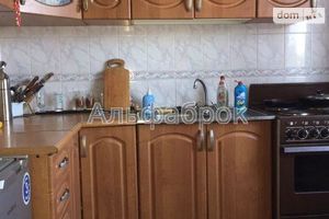 Продается 4-комнатная квартира 86 кв. м в Киеве