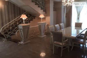 Здається в оренду 3-кімнатна квартира 233 кв. м у Києві